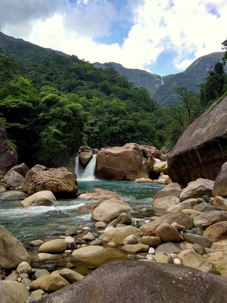 Photo of El Waterfall and Natural Swimming Pool, Meghalaya, India by anila
