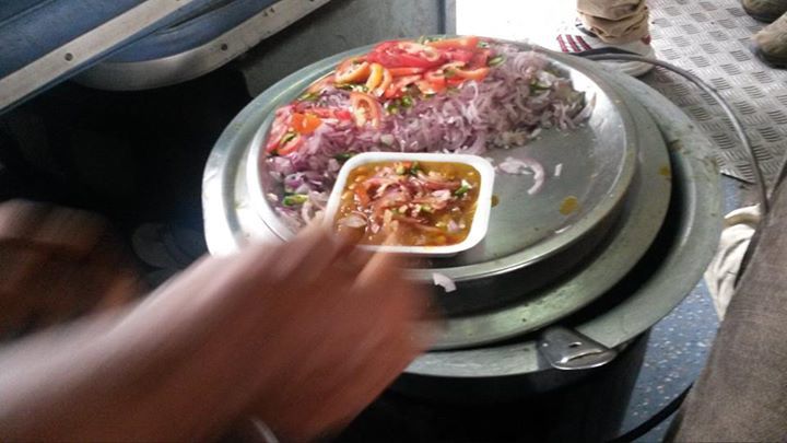 Photo of Essence of Sleeper Class in Purushottam Express by Avinash Singh