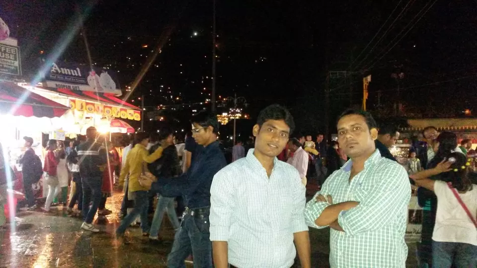 Photo of Bara Bazaar, Nainital by Avinash Singh
