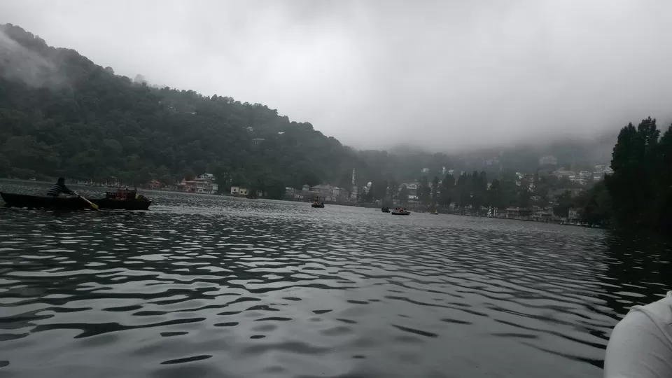 Photo of Naini Lake, Ayarpatta, Nainital, Uttarakhand, India by Avinash Singh