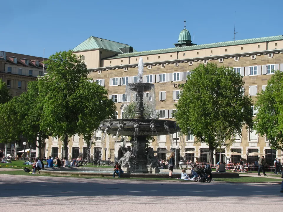 Photo of Schlossplatz, Schloßplatz, Stuttgart, Germany by Lemuel Dsouza