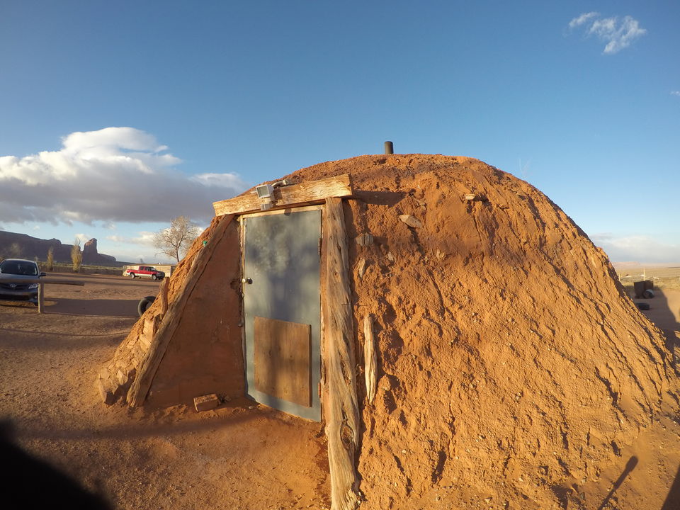 Photo of Experience living in a Hogan (traditional dwelling of Navajo tribe) - Monument Valley, Utah 2/3 by Lemuel Dsouza
