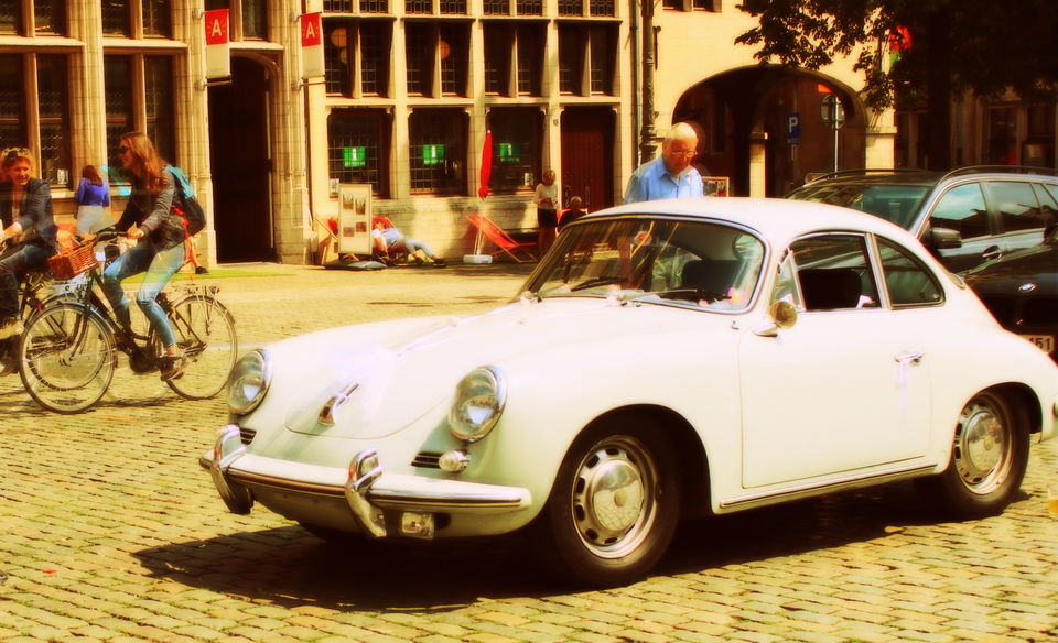 Photo of Antwerp, a day away from Frankfurt 5/17 by Kapali Chawla