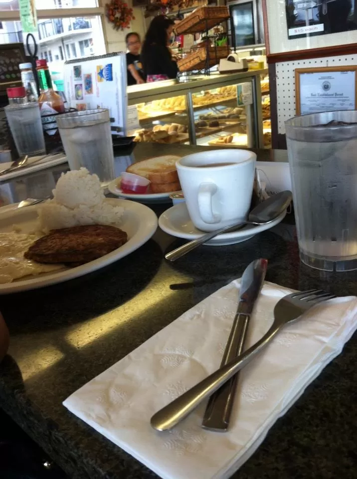 Photo of Liliha Bakery, North Kuakini Street, Honolulu, HI, United States by Daisy