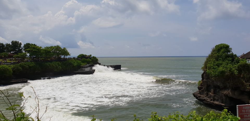 Photo of Tanah Lot, Beraban, Tabanan Regency, Bali, Indonesia by Mansi