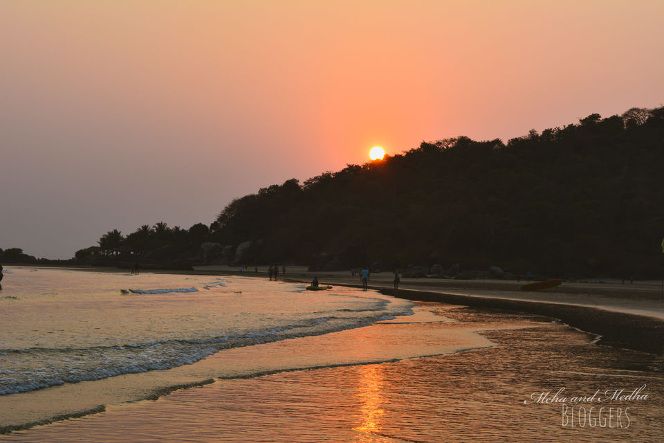 Photo of A picturesque beach for Sunset : Palolem 2/3 by Medha & Meha