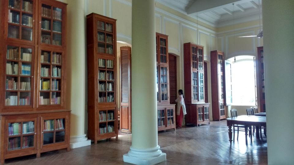 Photo of Library in Pondicherry by Dominic Liang