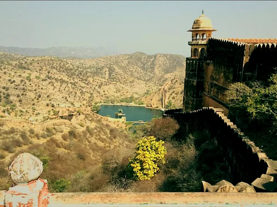 Photo of Jaigarh Fort Road, Amer, Jaipur, Rajasthan, India by Shreya Bhargava Garg