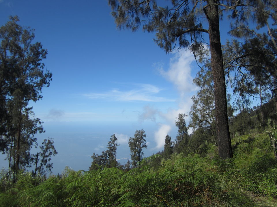 Photo of Mountain point of view. 7/14 by Nur Syahirah