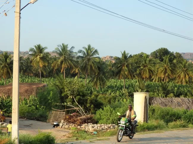 Photo of Sri Virupaksha Temple, Hampi, Karnataka, India by Shoumava A Sengupta