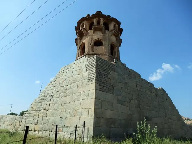 Photo of Sri Virupaksha Temple, Hampi, Karnataka, India by Shoumava A Sengupta