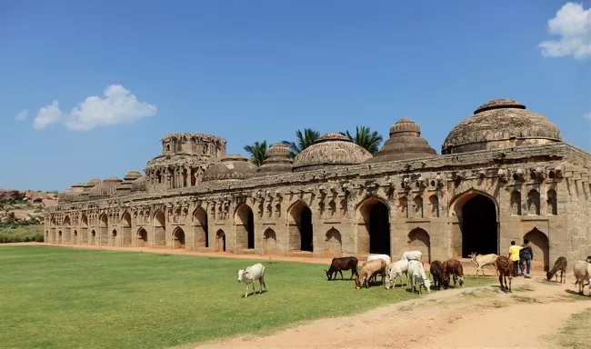 Photo of Sri Virupaksha Temple, Hampi, Karnataka, India by Shoumava A Sengupta