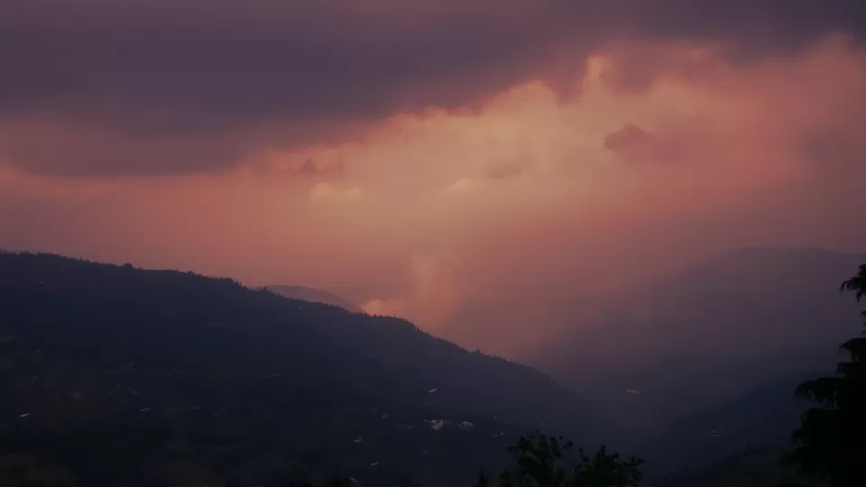 Photo of Theog, Himachal Pradesh, India by Aksh Suri