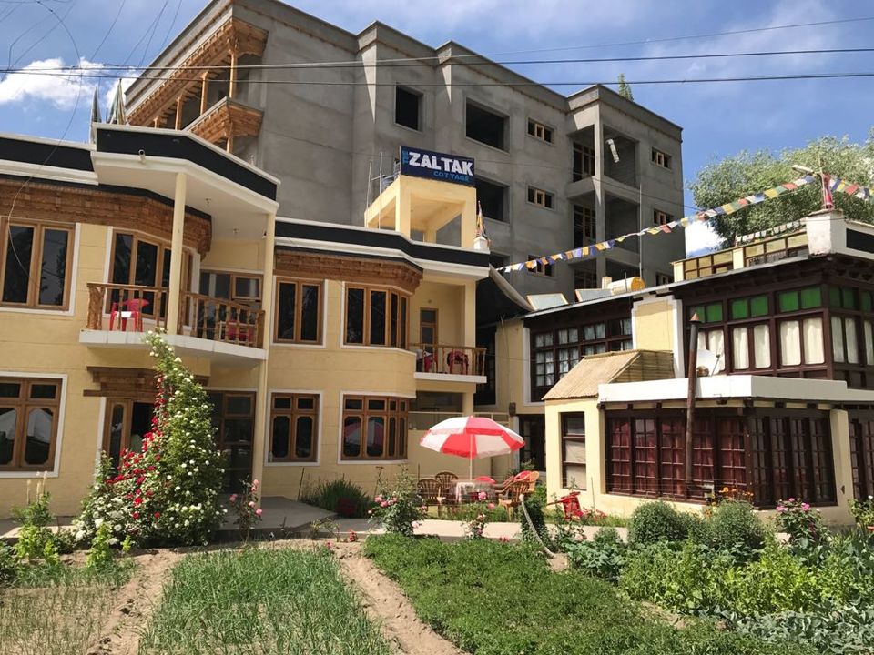 Photo of Circuit trip Manali-Leh-Srinagar by Dipannita Sarkar