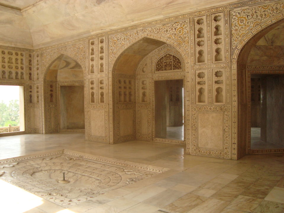 Photo of Agra Fort, Agra, Uttar Pradesh, India by Shoyeta chatterjee