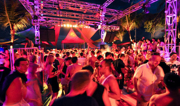 Photo of Partying in Bali 8/8 by Shoyeta chatterjee