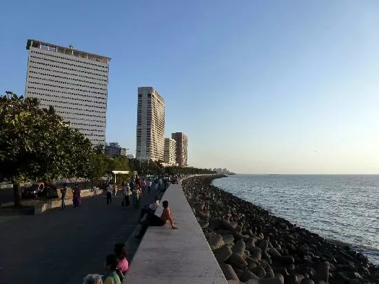 Photo of marine drive by Muzammil Mv