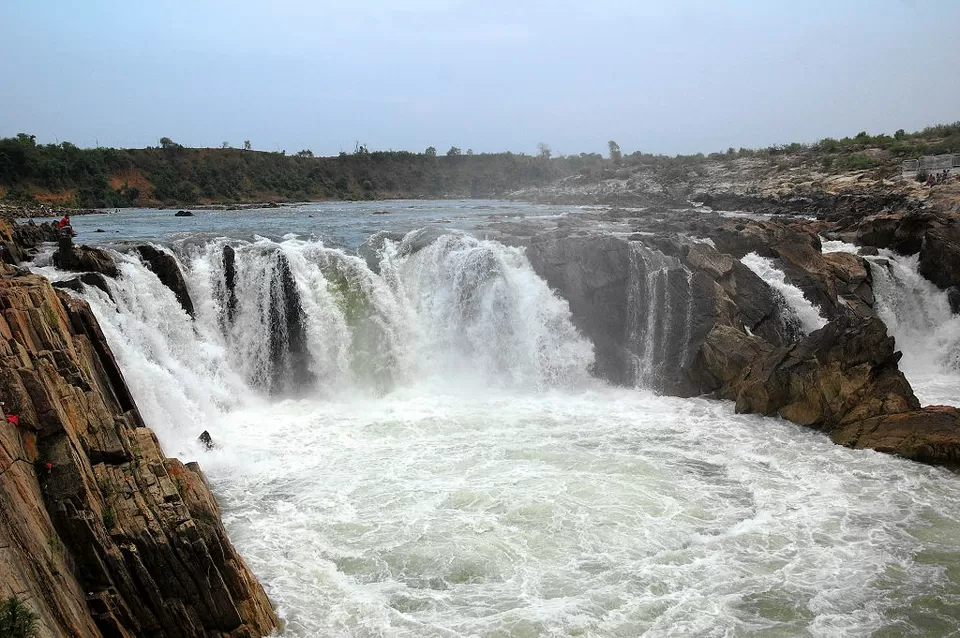 Photo of Dhuandhaar Water Fall, Jabalpur, Madhya Pradesh, India by Ruchika Nayak