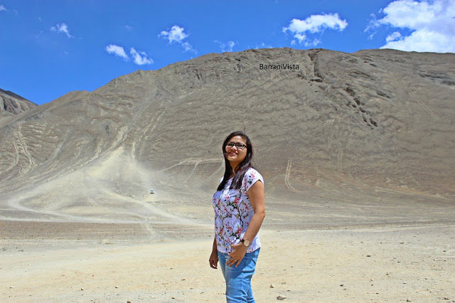 Photo of #SwipeRightToTravel Why I fall for Ladakh? 1/33 by Banani Das Dhar