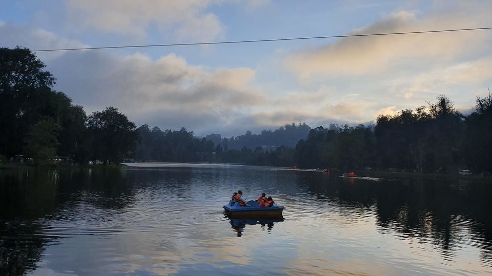 Photo of Kodaikanal Lake, Kodaikanal, Tamil Nadu by Christopher D'costa
