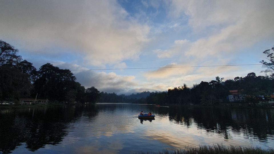 Photo of Kodaikanal Lake, Kodaikanal, Tamil Nadu by Christopher D'costa