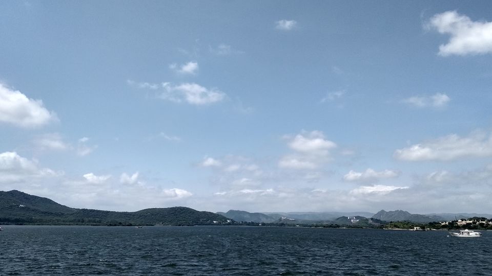 Photo of Udaipur: a beautiful white city 2/11 by Kush Shrivastava