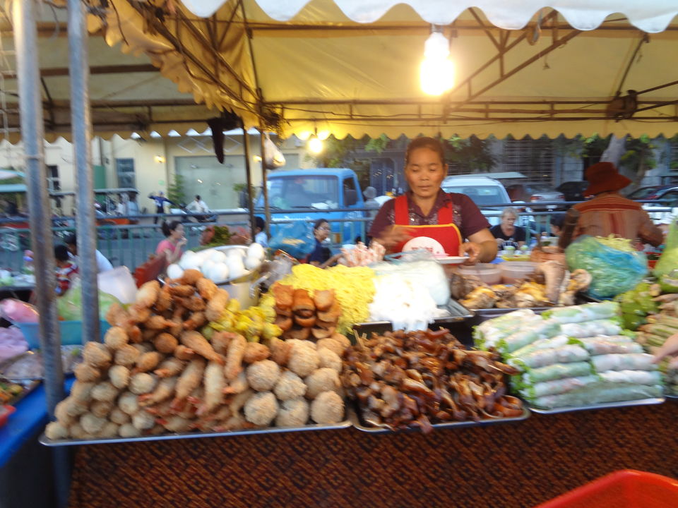 Photo of Night Market, Preah Mohaksat Treiyani Kossamak, Phnom Penh, Cambodia by A.T