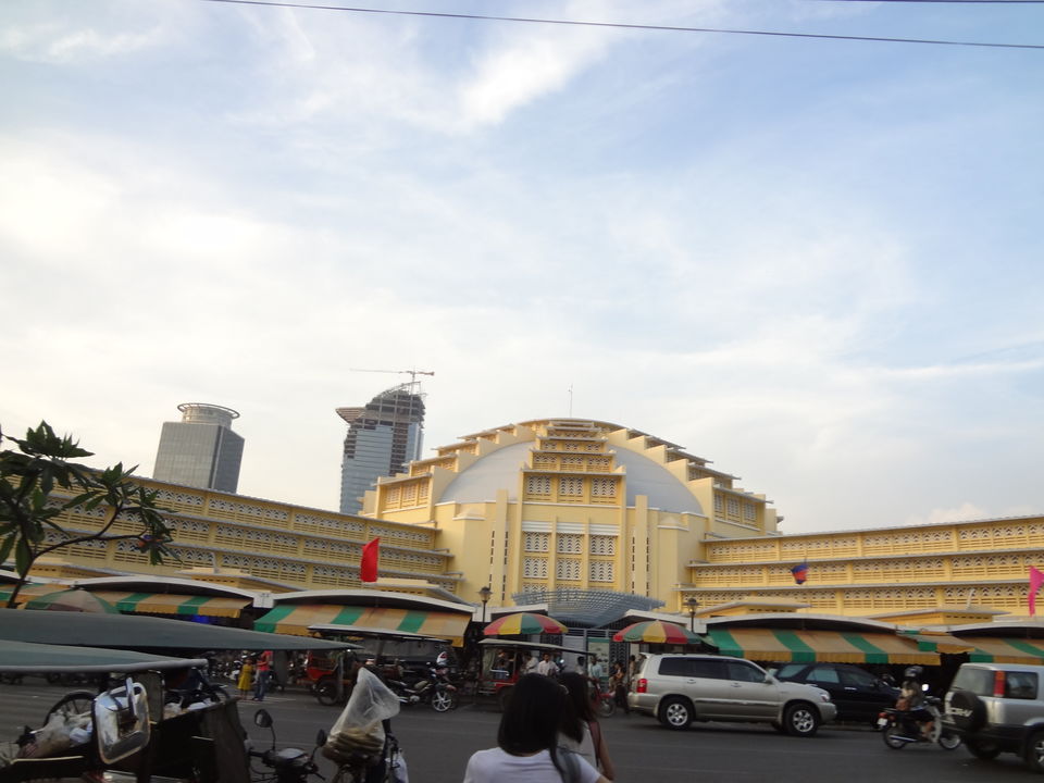 Photo of The Central Market, Neayok Souk, Phnom Penh, Cambodia by A.T