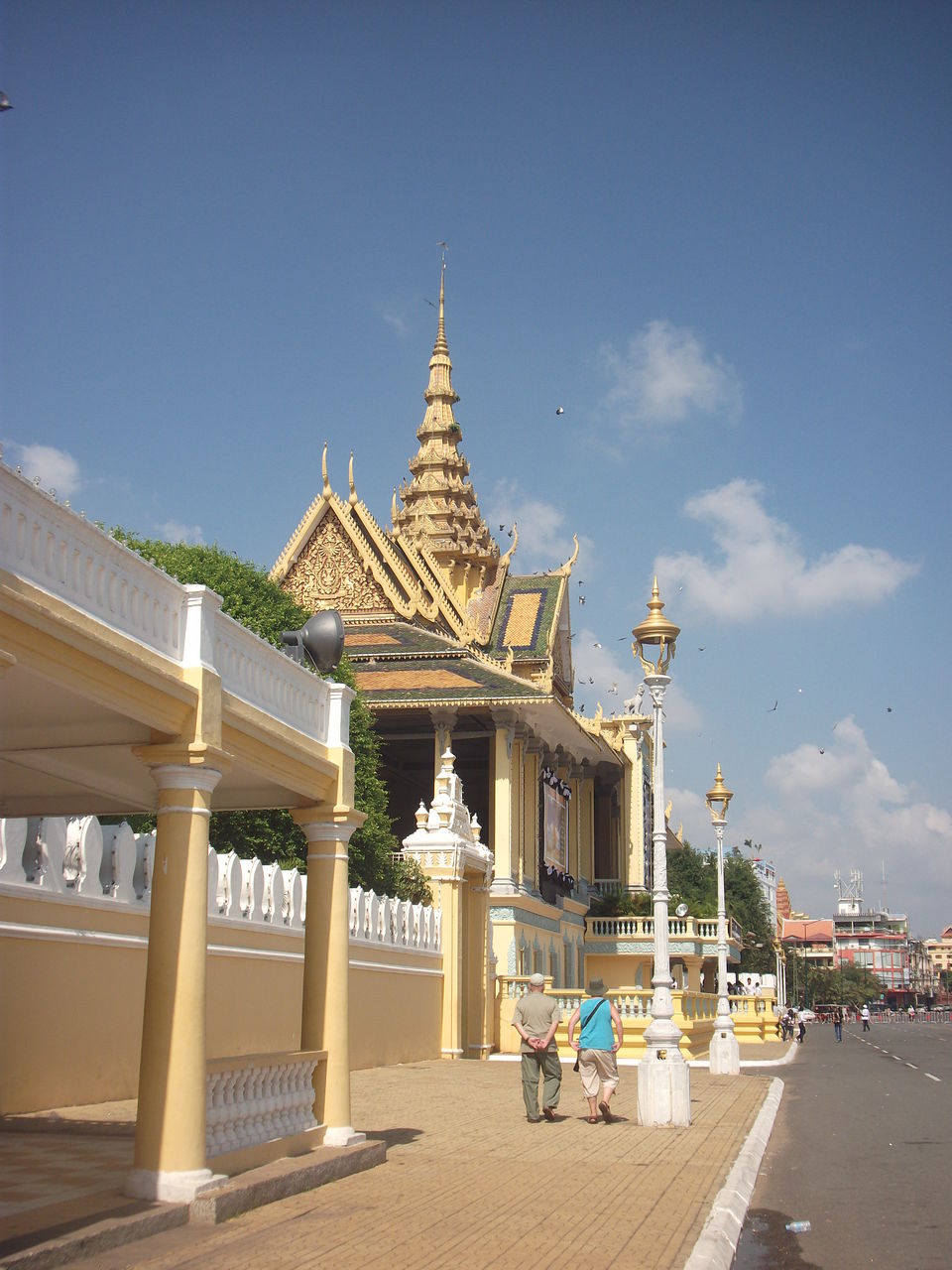 Photo of Royal Palace and Silver Pagoda, Phnom Penh, Cambodia by A.T