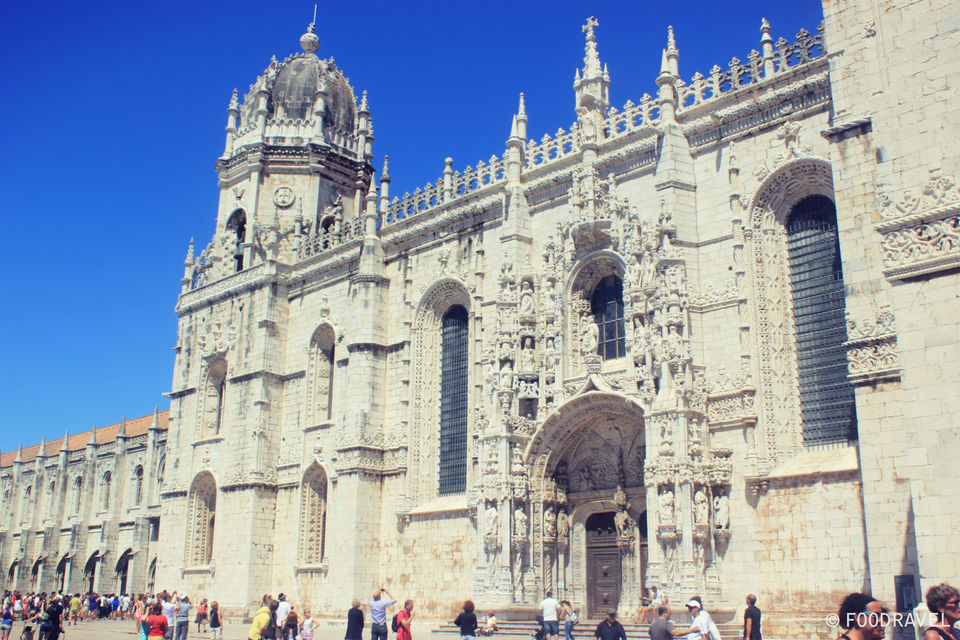 Photo of Lisbon – a city that takes your breath away! 3/10 by Tasneem Bhavnagarwala
