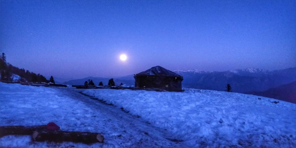 Photo of A winter trek to Kedarkantha 12/17 by sapna tiwari