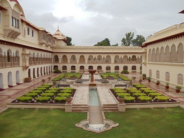 Photo of Aram Bagh, Agra, Uttar Pradesh, India by Prashali Gupta