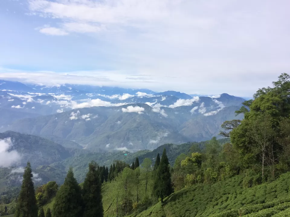 Photo of Darjeeling, West Bengal, India by Mojin Abdul Kabeer