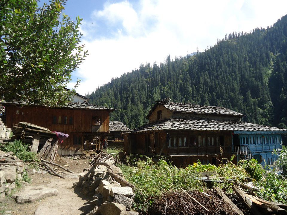 Photo of Bits of Enlightenment - Hiking to Kheer Ganga by Nisha Bora
