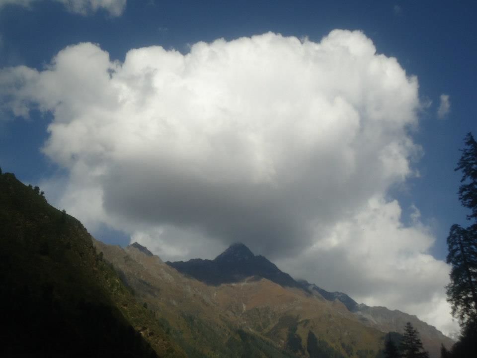 Photo of Bits of Enlightenment - Hiking to Kheer Ganga by Nisha Bora