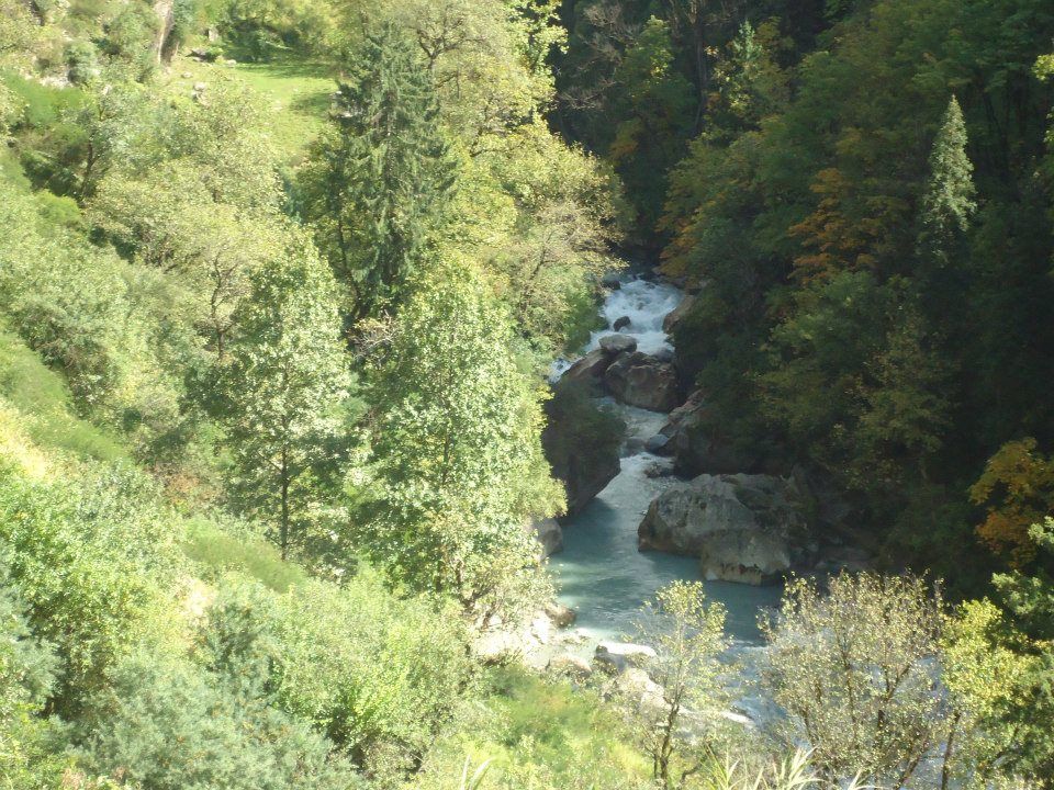 Photo of Bits of Enlightenment - Hiking to Kheer Ganga by Nisha Bora