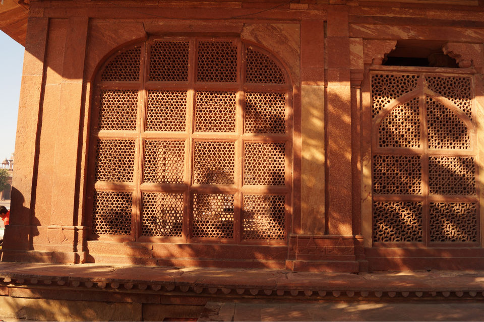 Photo of Fatehpur Look Book by Anuja J