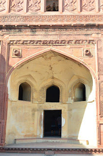 Photo of Agra Fort: A city in the City of Taj 2/7 by Yashodhara Khajuria