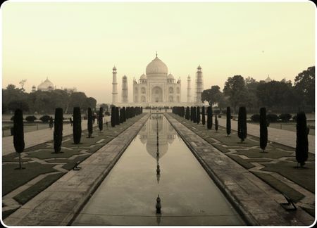 Photo of Taj Mahal: The epitome of Mugal Architecture 2/6 by Sudeep Puthalath