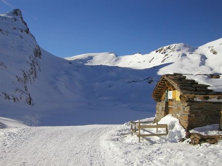 Photo of Top 10 Honeymoon Destinations For Indian Couples To Have The Time Of Their Lives