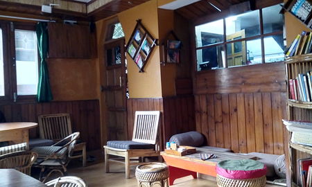 Photo of McLeod Ganj and Kangra with backpack (INDIA)