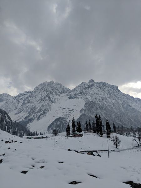 Photo of These pictures of Sonmarg in snow would make you pack your bags and head to Kashmir right away!
