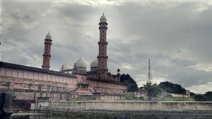 Taj ul Masajid 1/2 by Tripoto