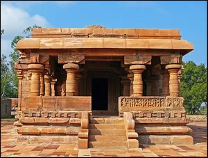Jain Temple Pattadakal 1/undefined by Tripoto