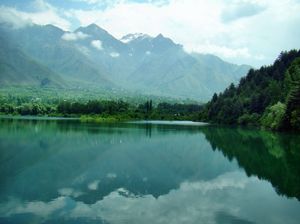 Wular Lake 1/6 by Tripoto
