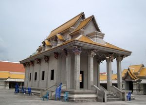 Wat Pariwat Yan Nawa Bangkok Thailand 1/1 by Tripoto