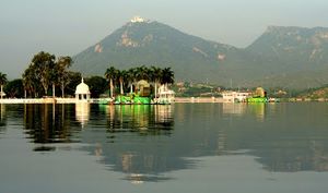 Fateh Sagar Lake 1/42 by Tripoto