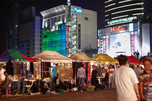 Dongdaemun Market 1/3 by Tripoto