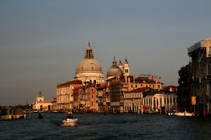 Grand Canal 1/2 by Tripoto