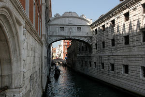 Ponte dei Sospiri 1/1 by Tripoto